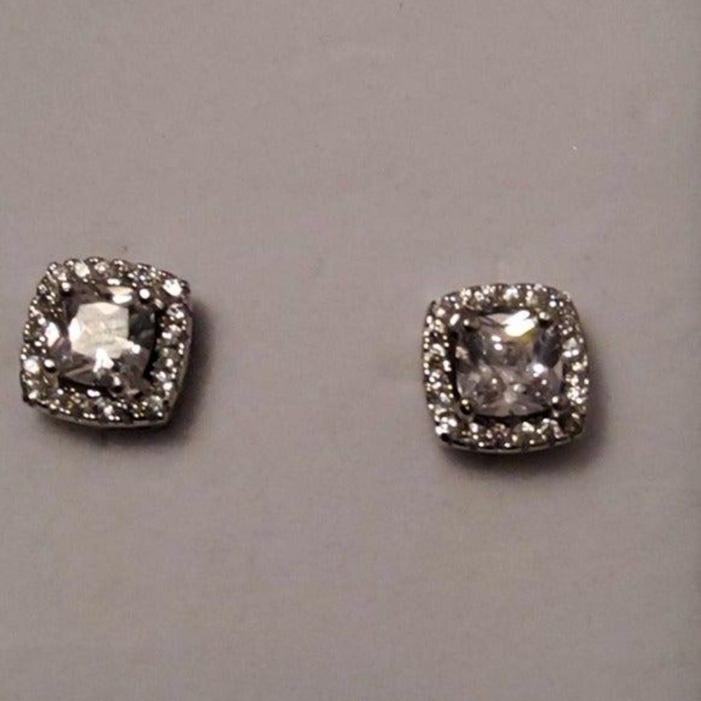 Halo Stud Earrings with Swarovski Elements - Picture 3 of 6